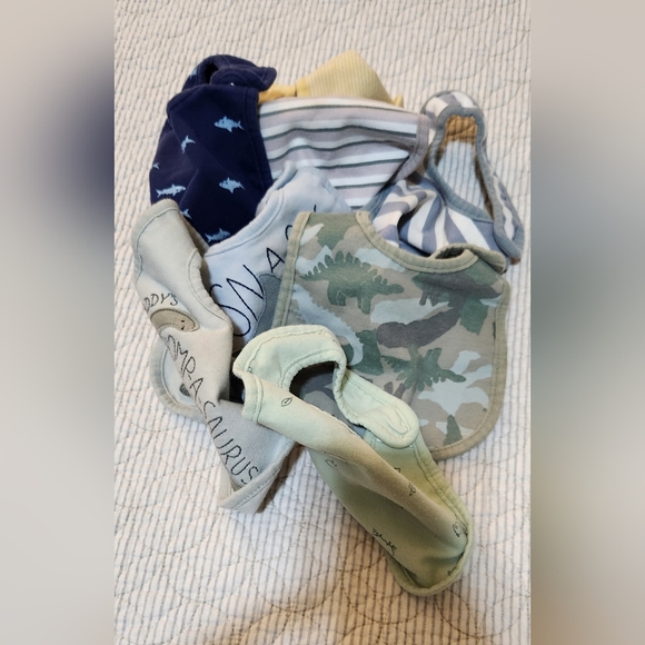 Bibs - Picture 2 of 8